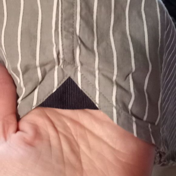 Abercrombie & Fitch boys long sleeve button down size L. - Picture 6 of 8